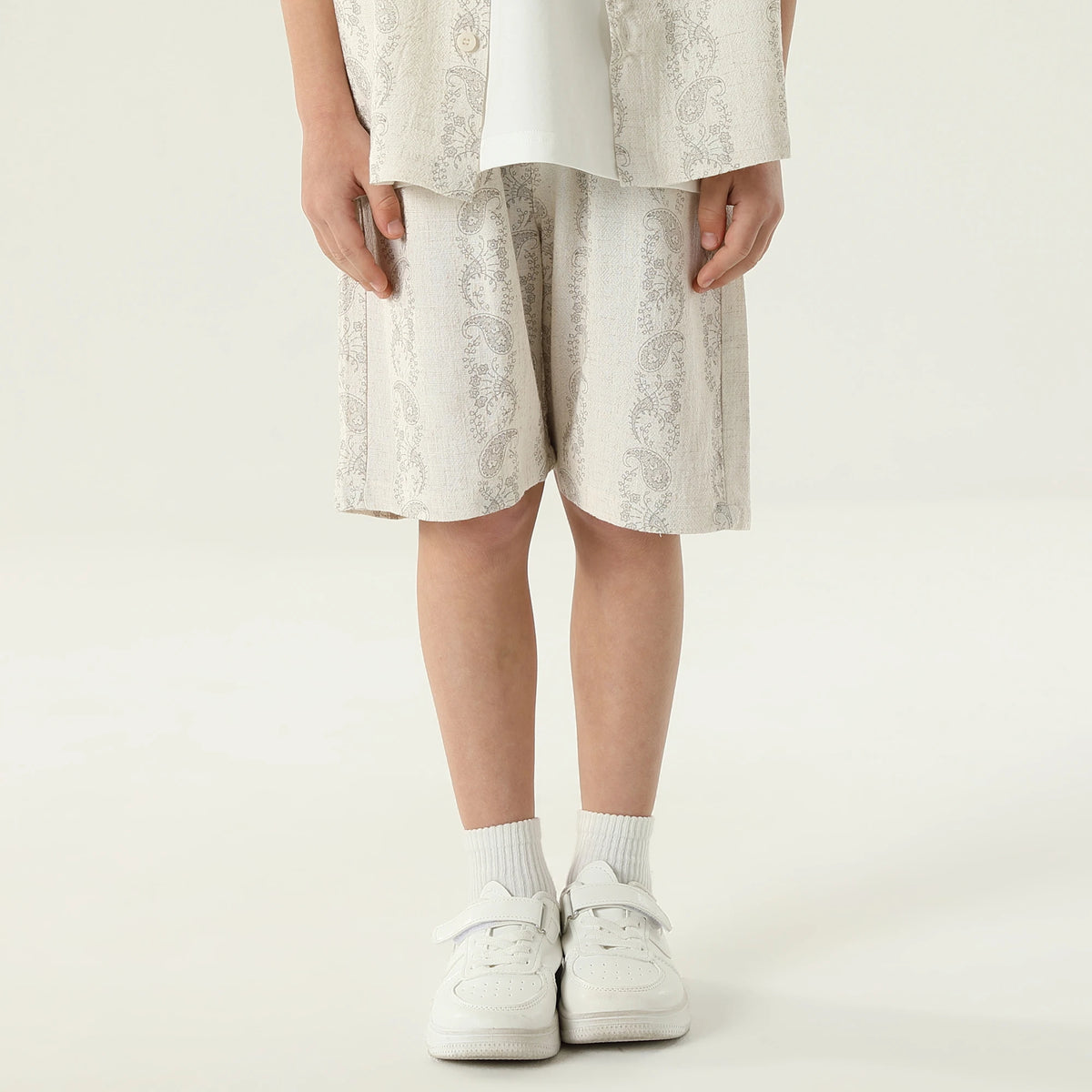 شورت كاجوال مزين بطباعة للأولاد