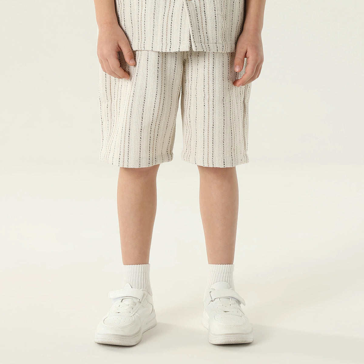 شورت كاجوال مخطط للأولاد