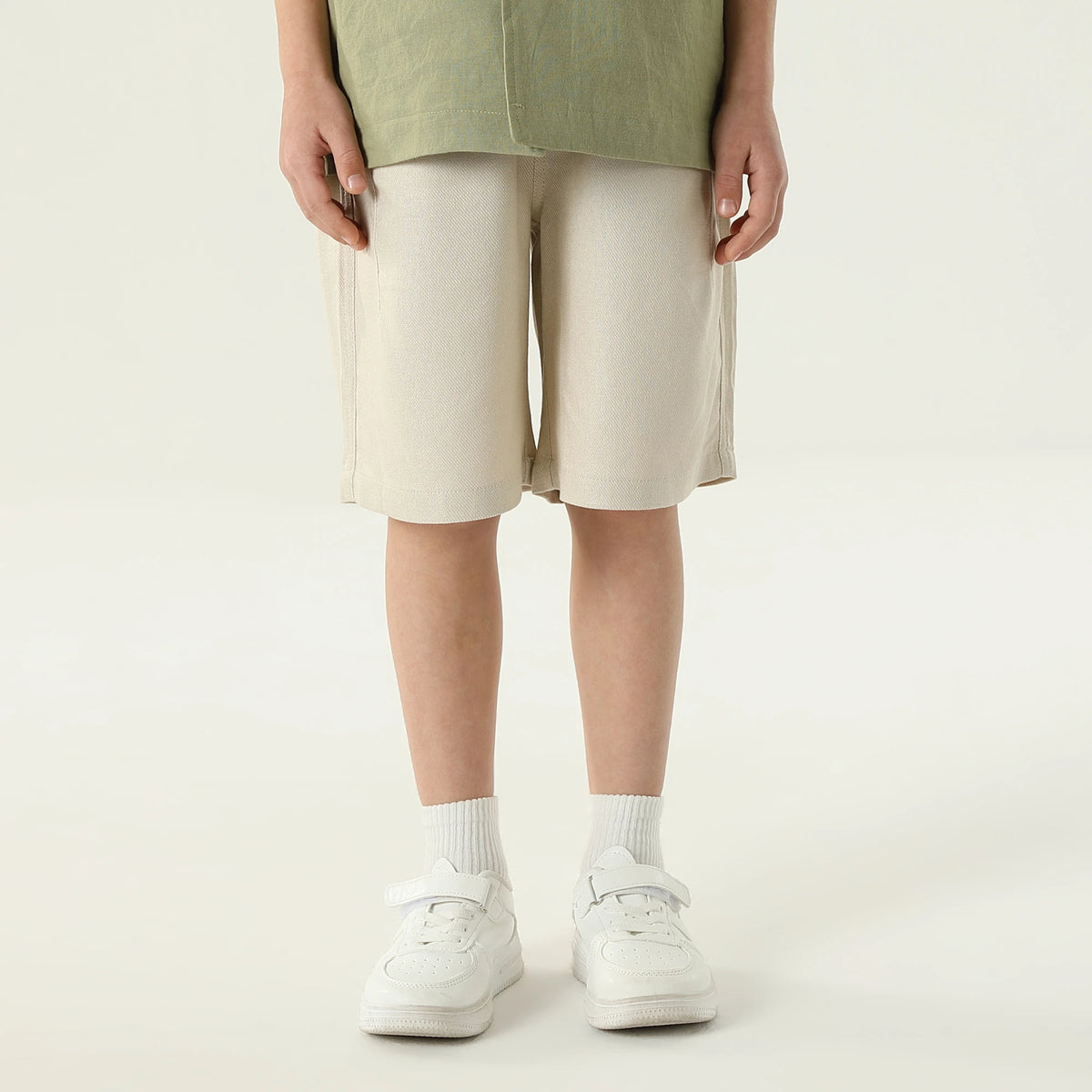 شورت مزين بطباعة للأولاد