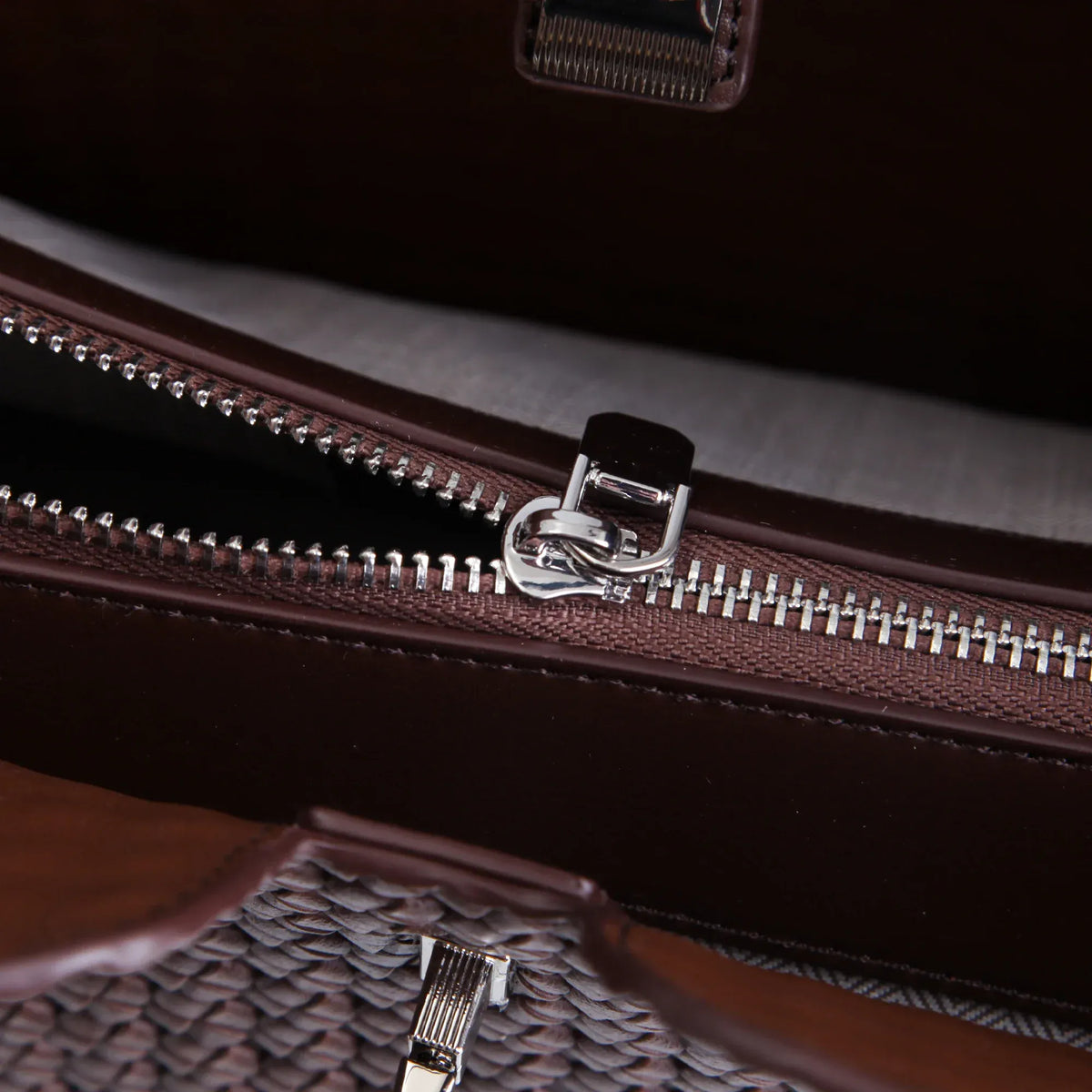 Elegant Shoulder Bag for Women Image