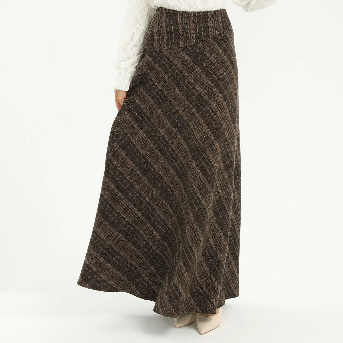 Elegant Checked Skirt for Women Image