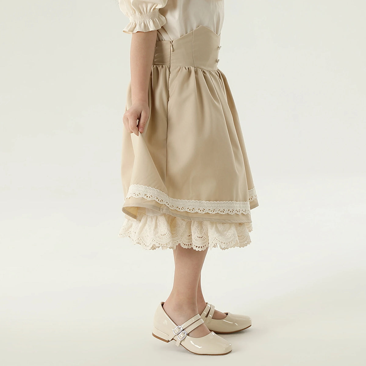 تنورة مطرزه للبنات