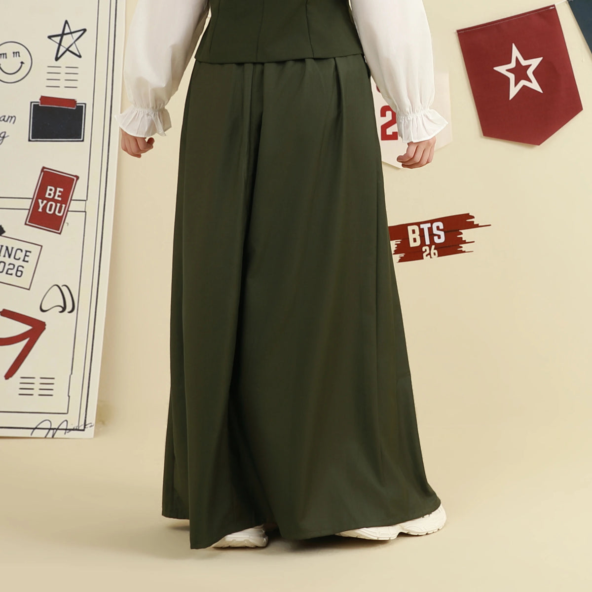 تنورة ساده للبنات
