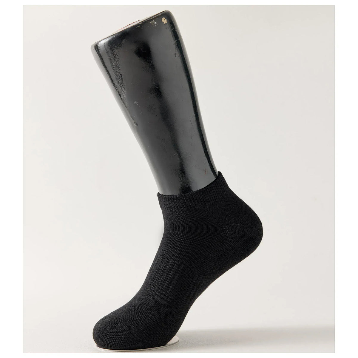 39-44 Black Socks for Men Image