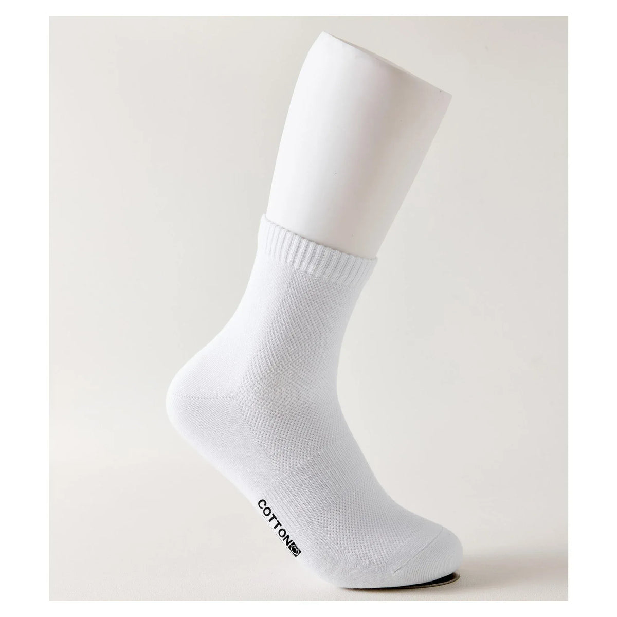 39-44 White Socks for Men Image