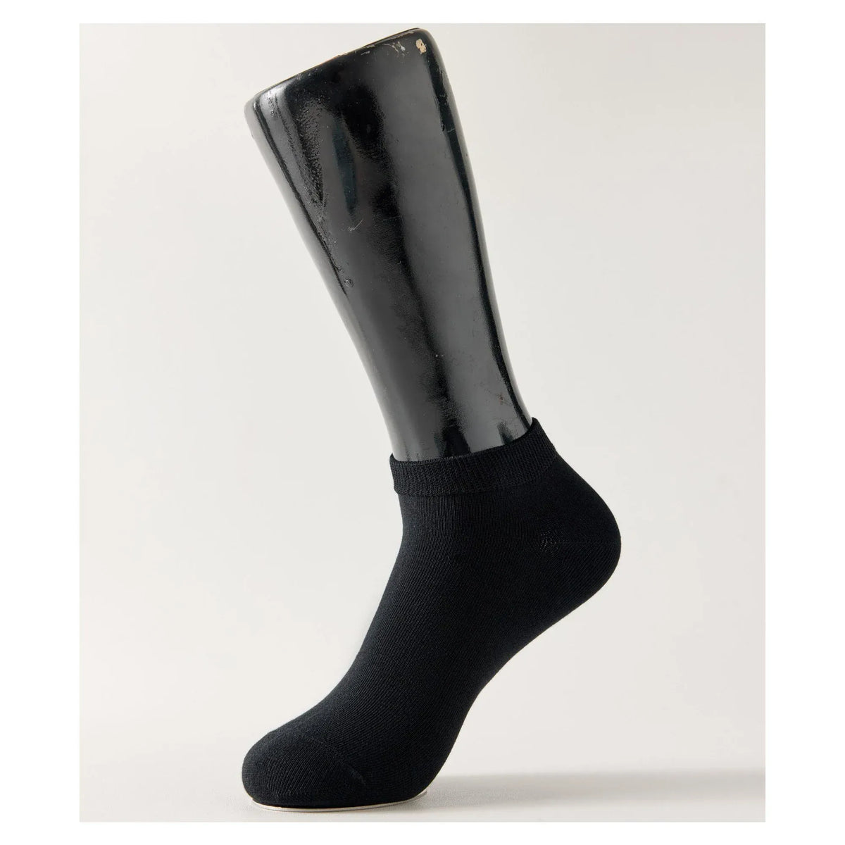 39-44 Black Socks for Men Image