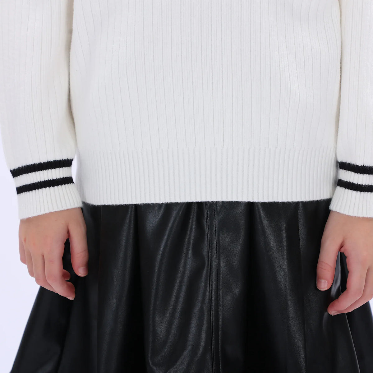 Casual Embroidery Sweater for Girls Image