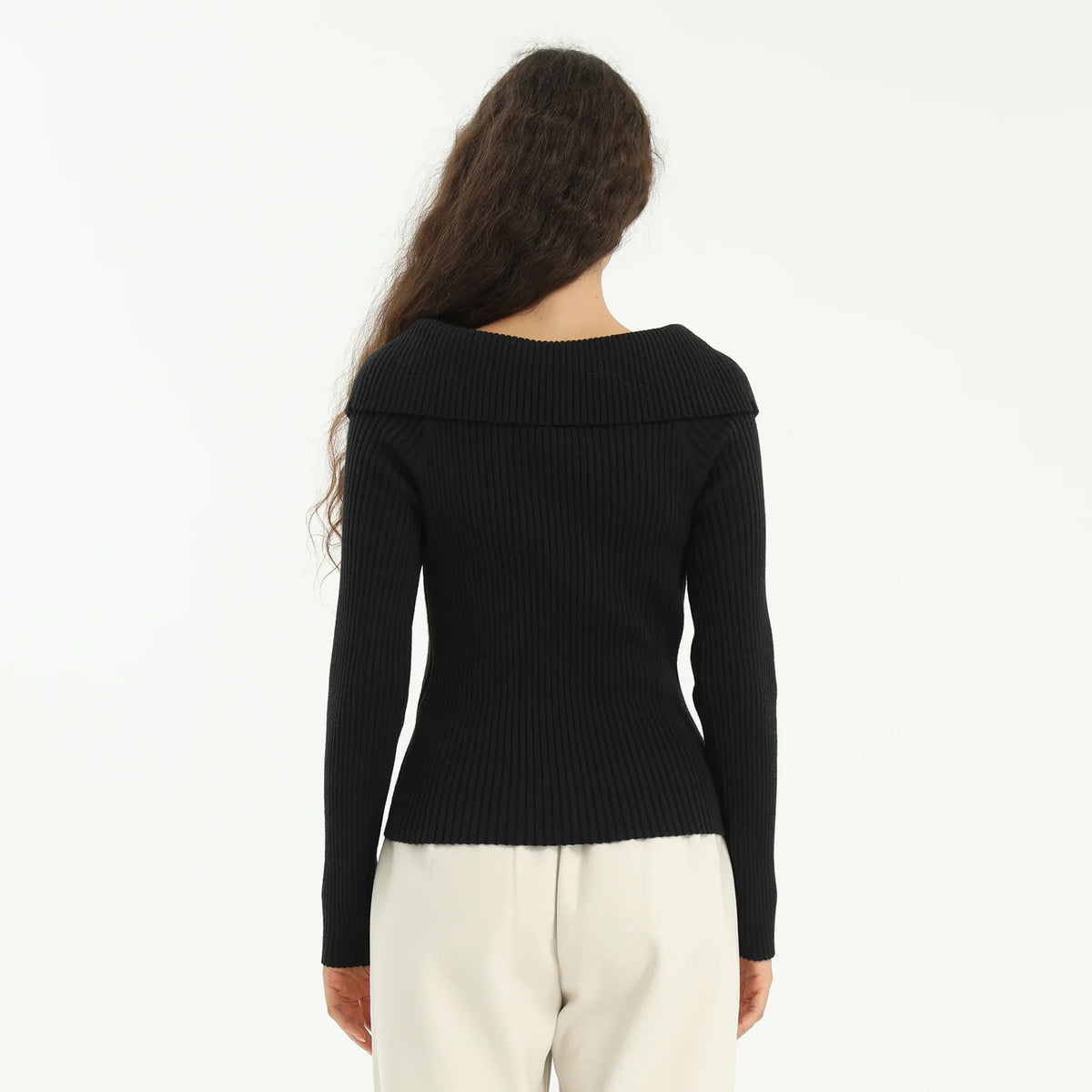 Elegant Plain Sweater for Women Image