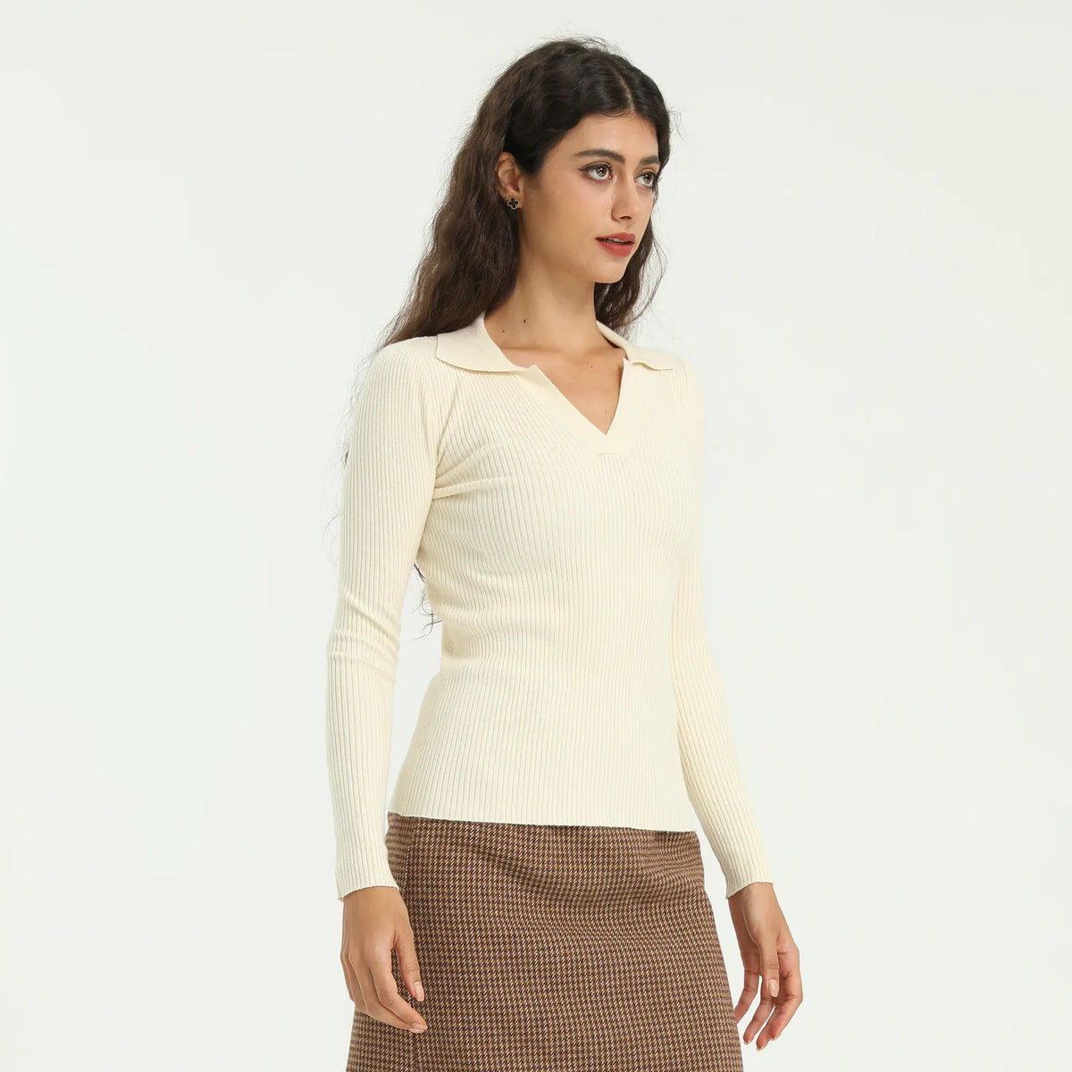 Elegant Plain Sweater for Women Image