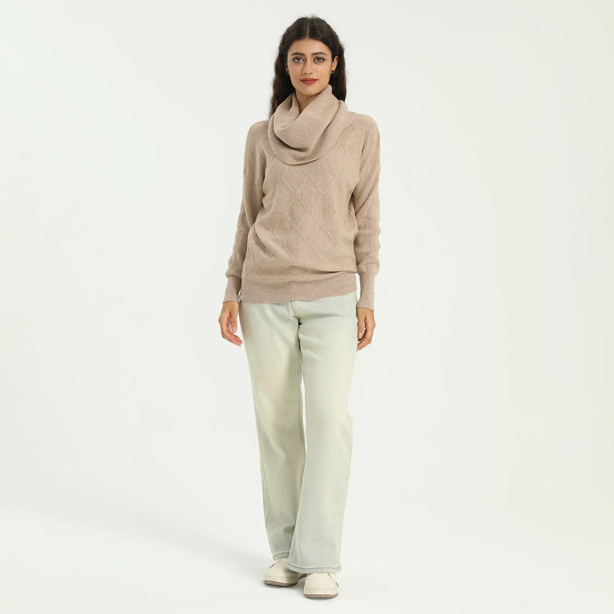 Elegant Solid Sweater for Women Image