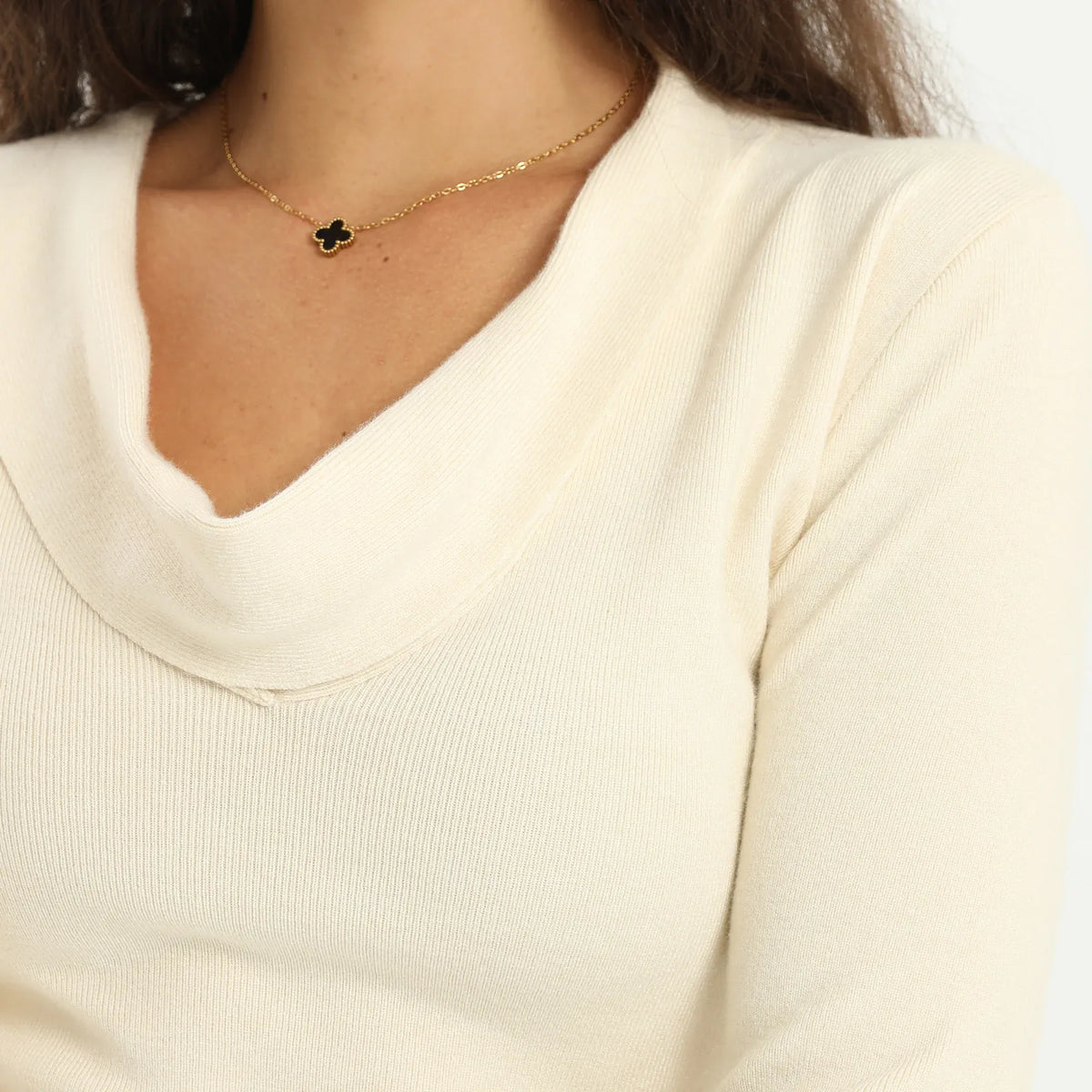 Elegant Plain Sweater for Women Image