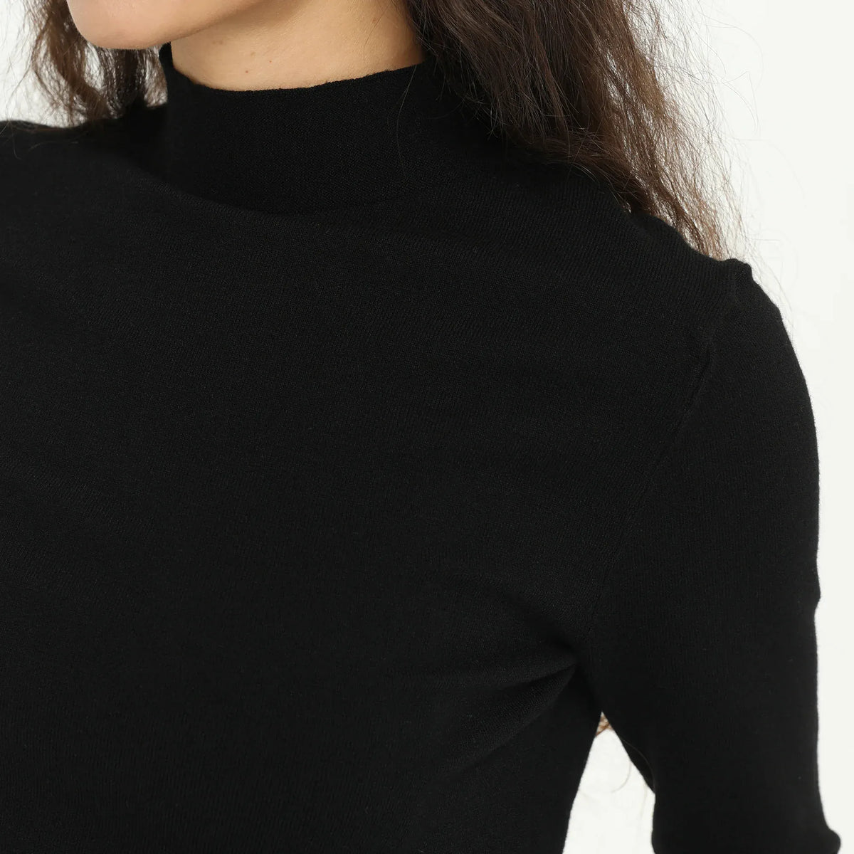 Elegant Plain Sweater for Women Image