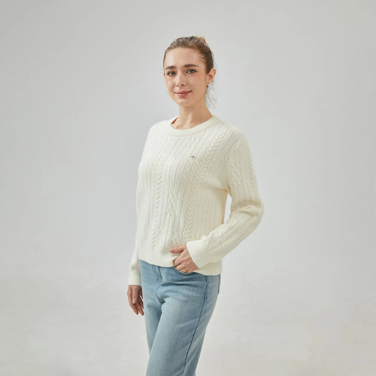 Jacquard Regular Sleeve Sweater with Circular for Women Image