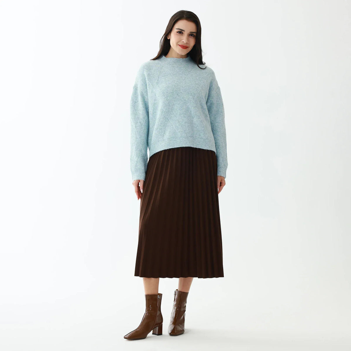 Elegant Solid Sweater for Women Image