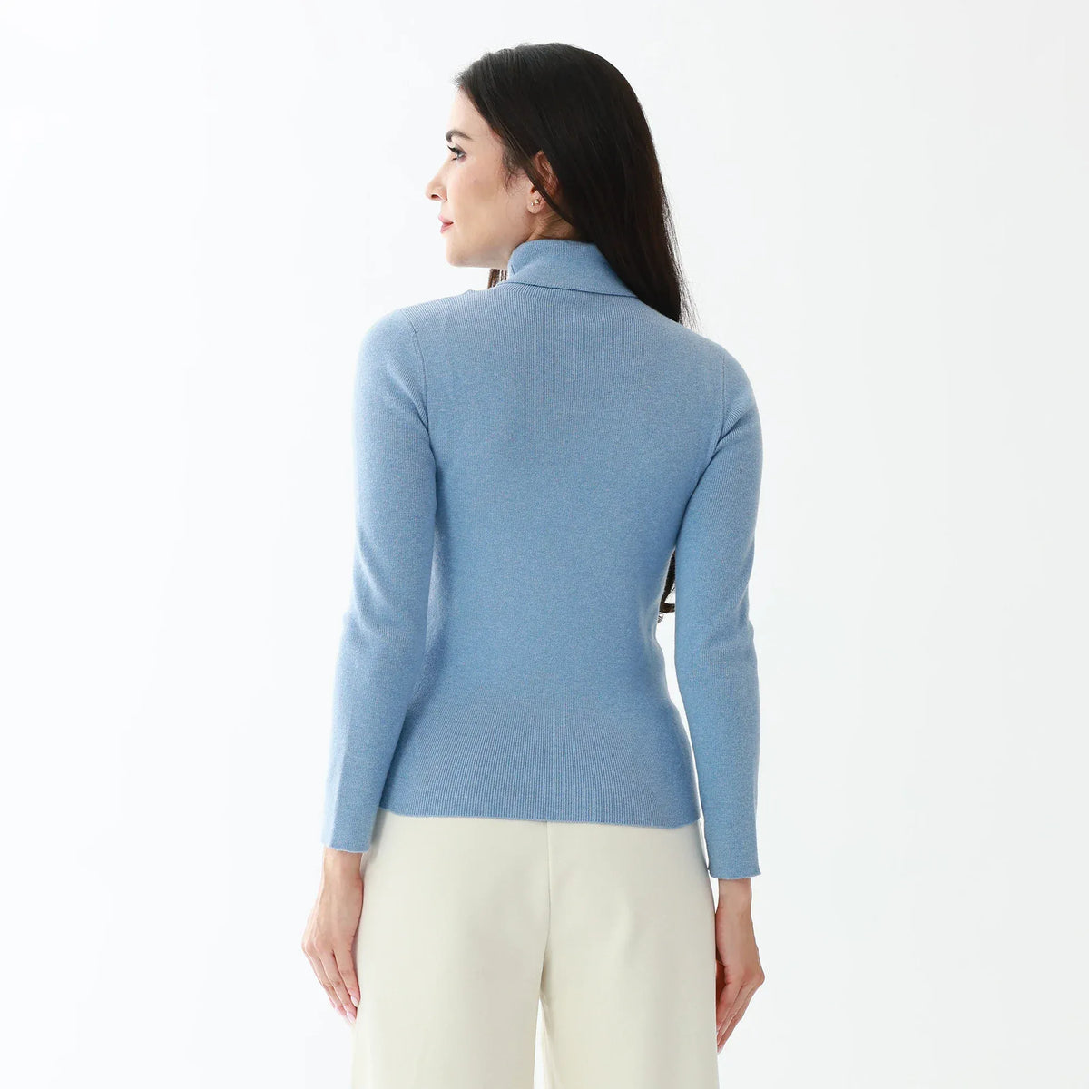 Elegant Solid Sweater for Women Image