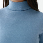 Elegant Solid Sweater for Women Image
