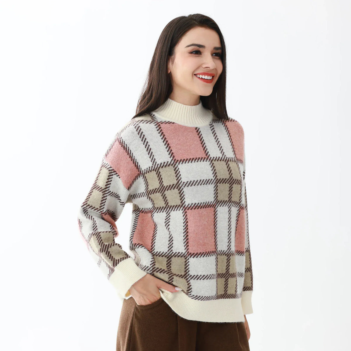 Elegant Checked Sweater for Women Image