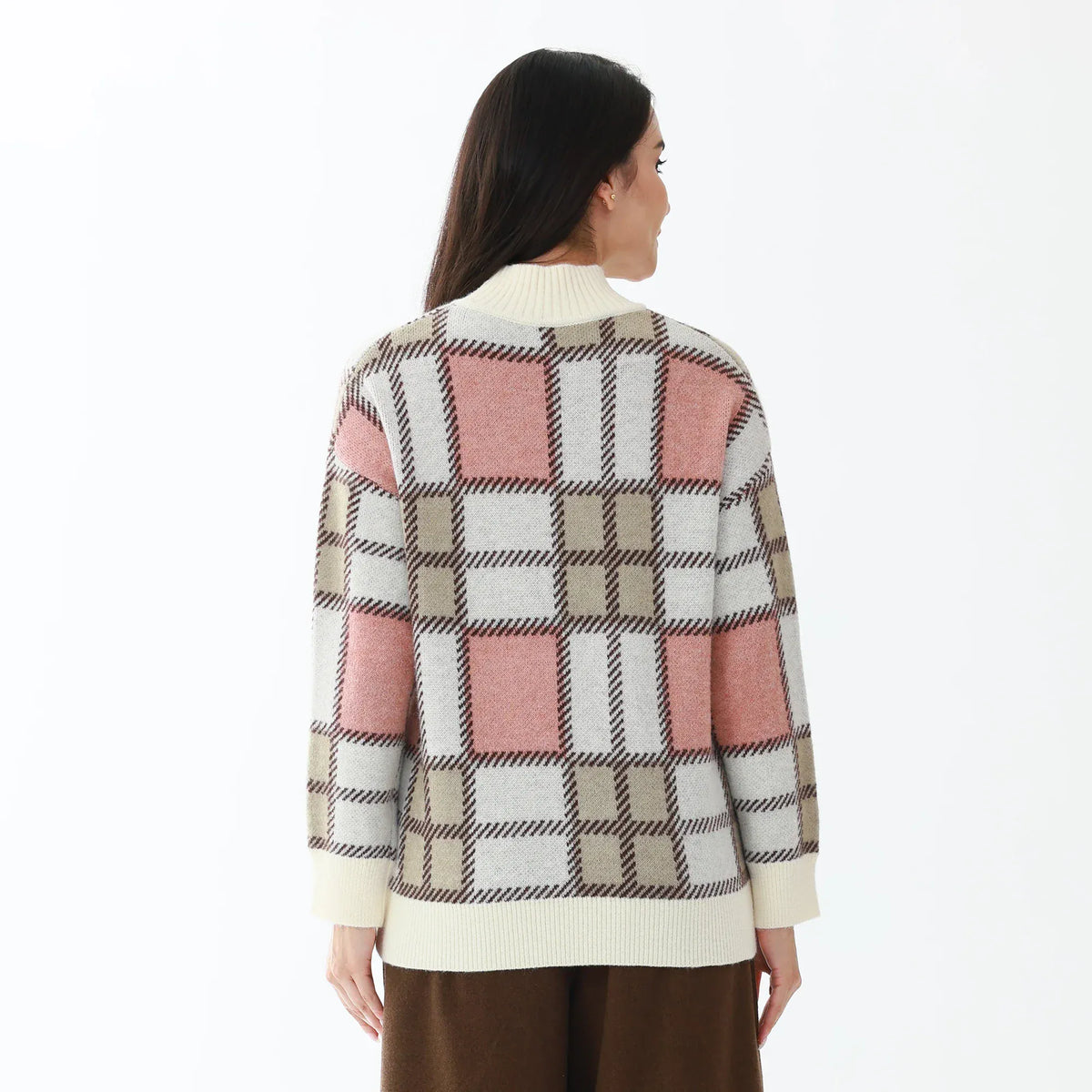 Elegant Checked Sweater for Women Image