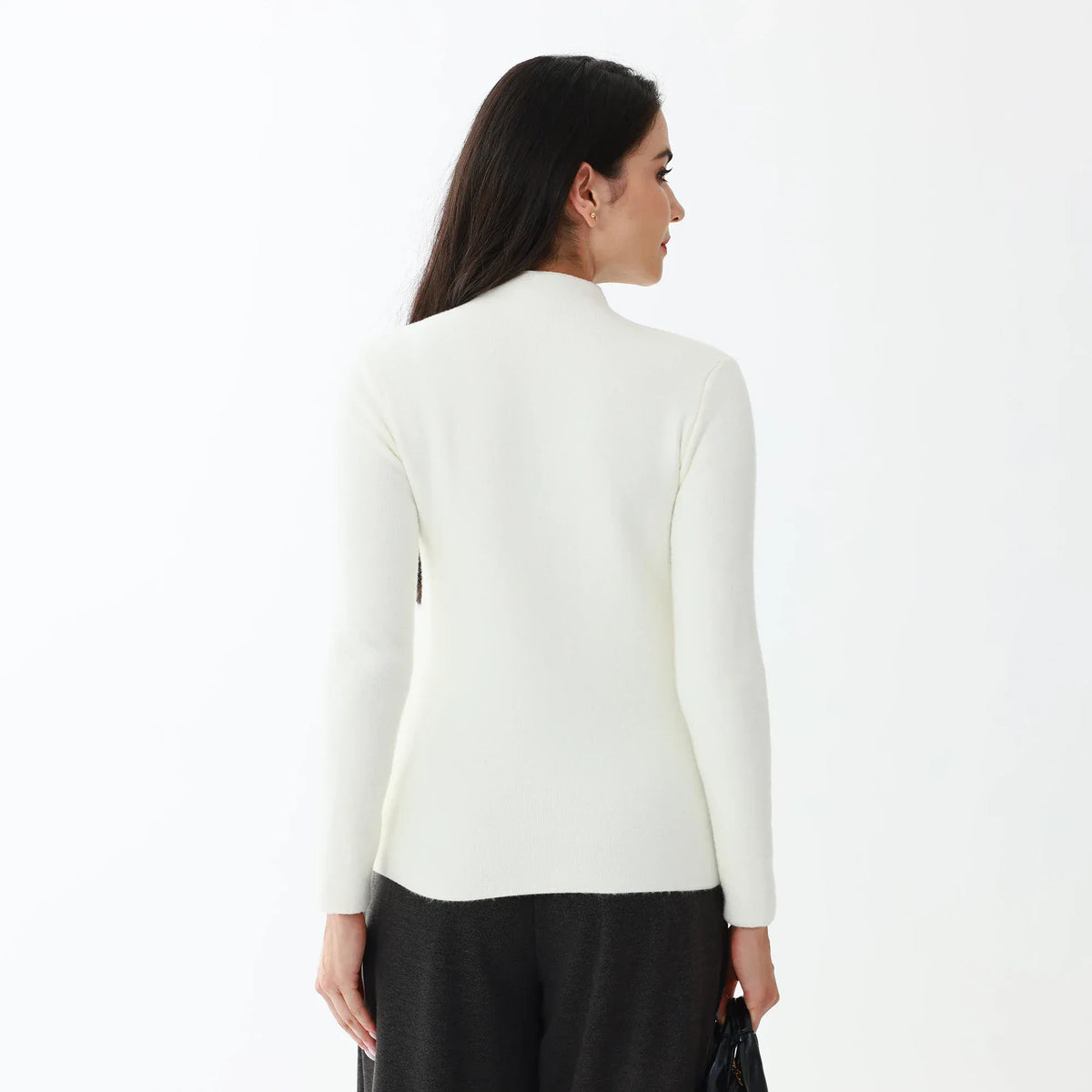 Elegant Plain Sweater for Women Image