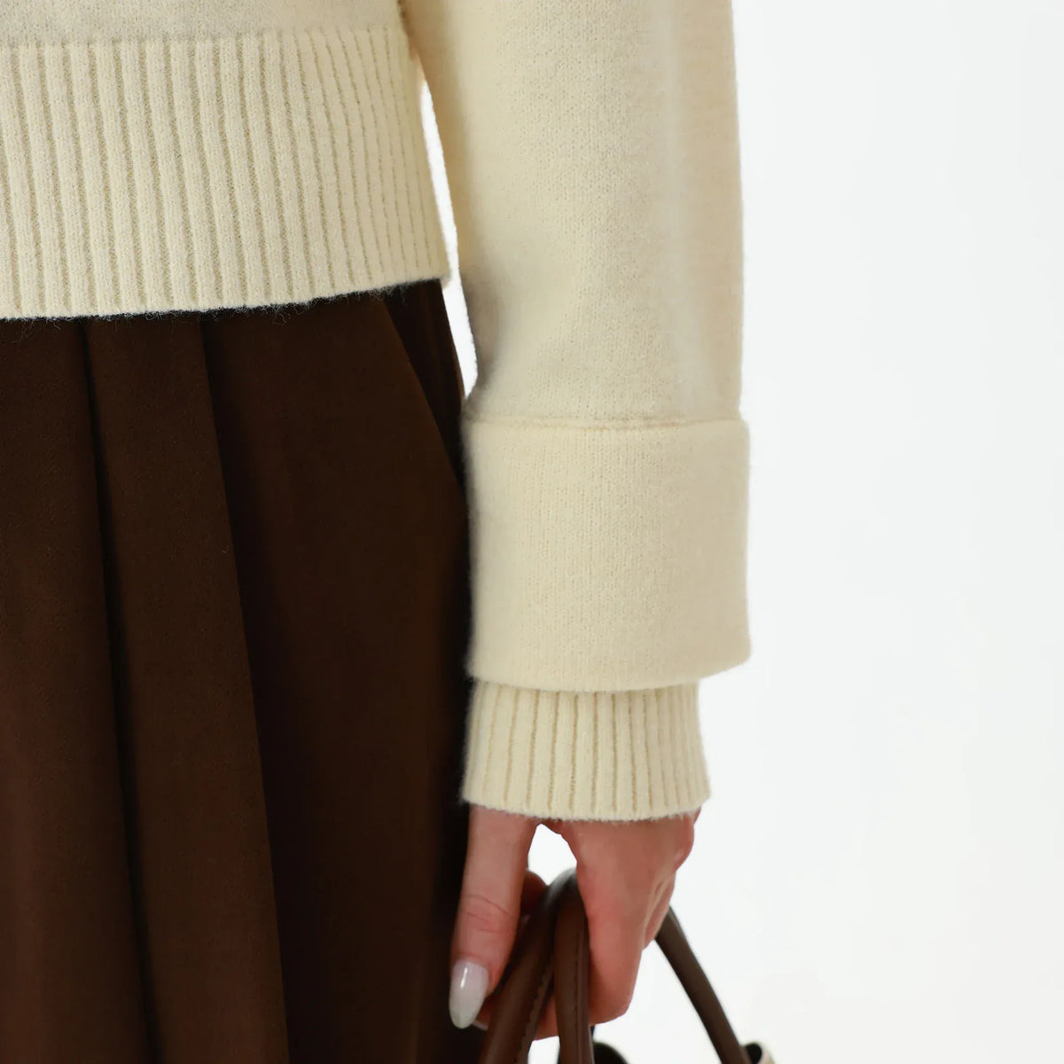 Elegant Plain Sweater for Women Image