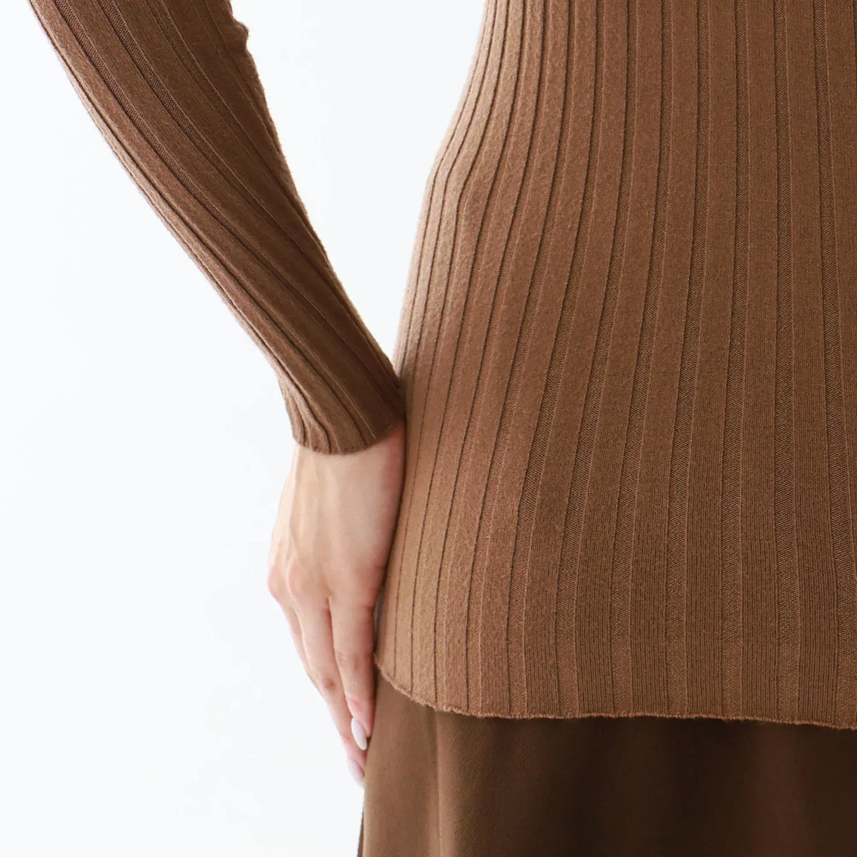 Elegant Plain Sweater for Women Image