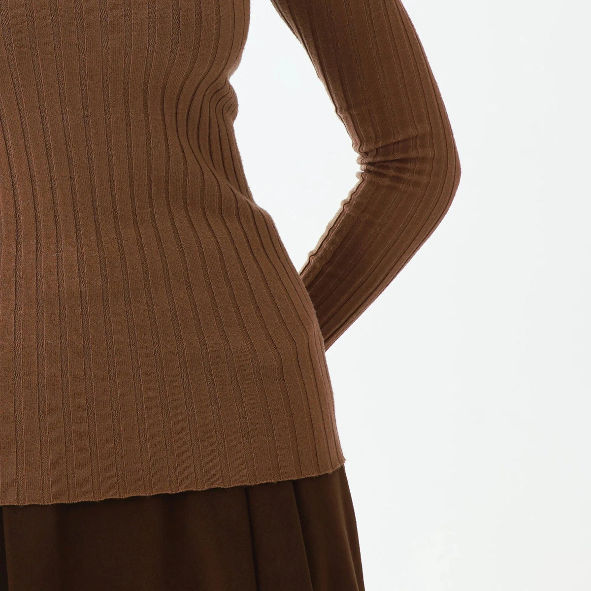 Elegant Plain Sweater for Women Image