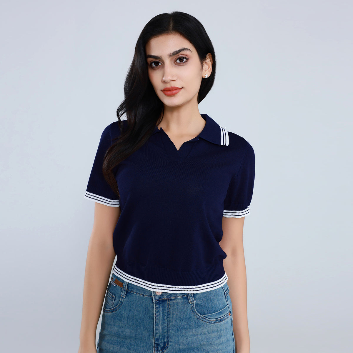 سويتر مطرز عصري للنساء