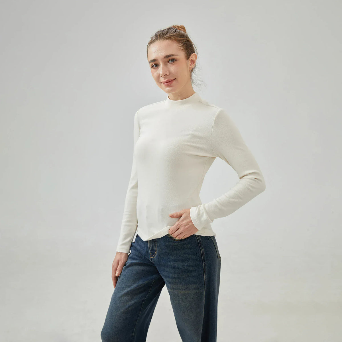 Off White Plain Slim Sleeve T.Shirt with Tight for Women Image