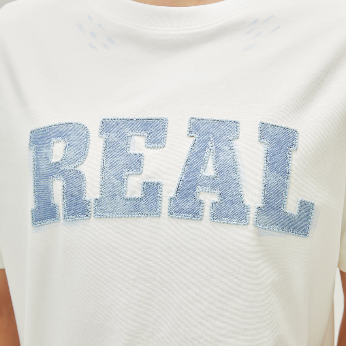Street Look Embroidery T.Shirt For Men