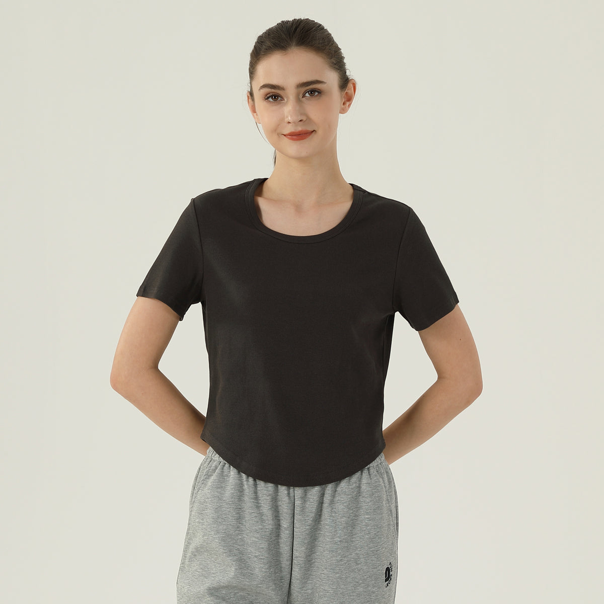 تيشيرت ساده للنساء