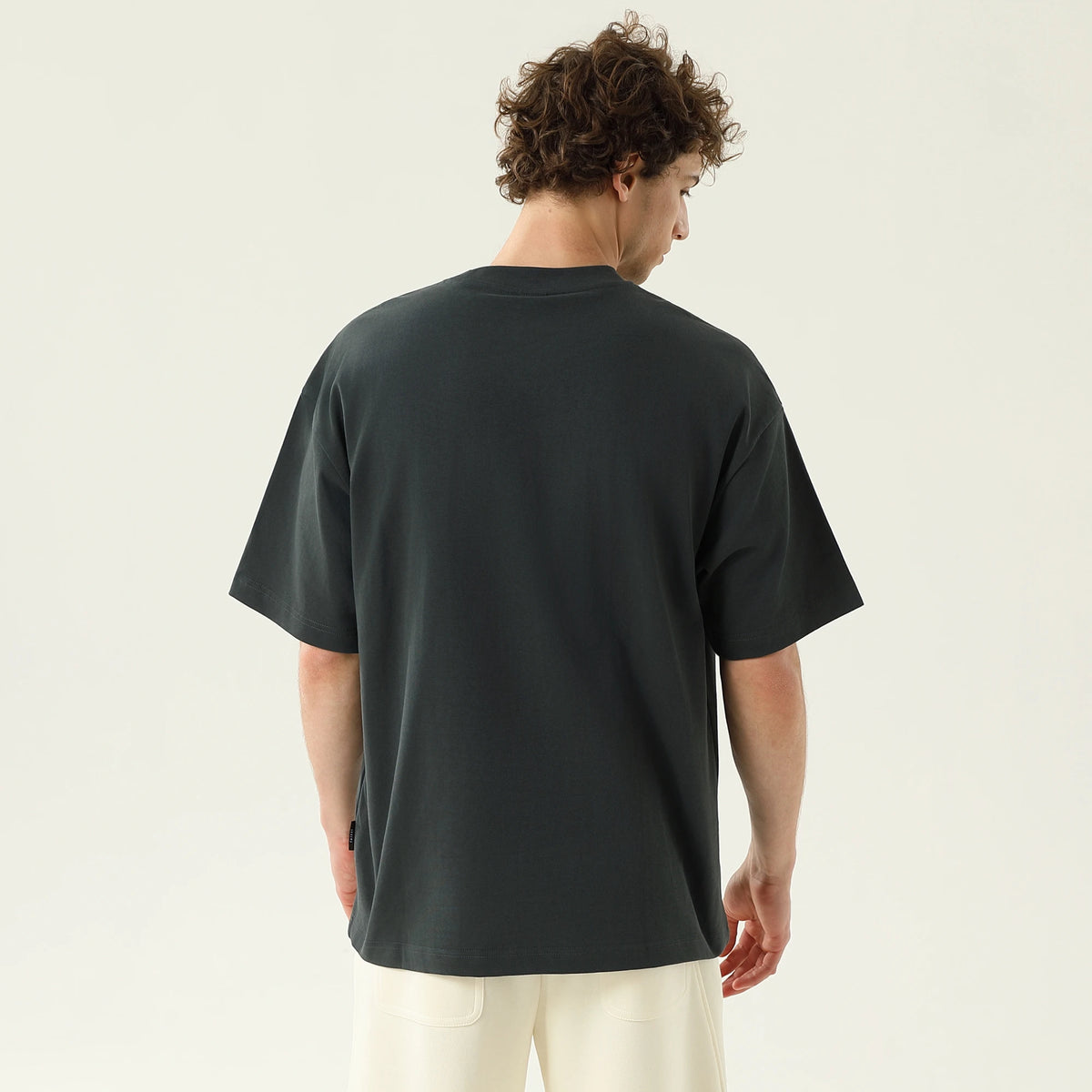 تيشيرت كاجوال مزين بطباعة للرجال