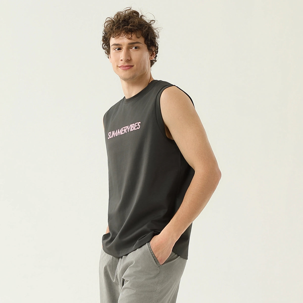 فيست كاجوال مزين بطباعة للرجال