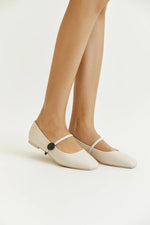 Daily Use Comfortable Flat Shoes for Women Image