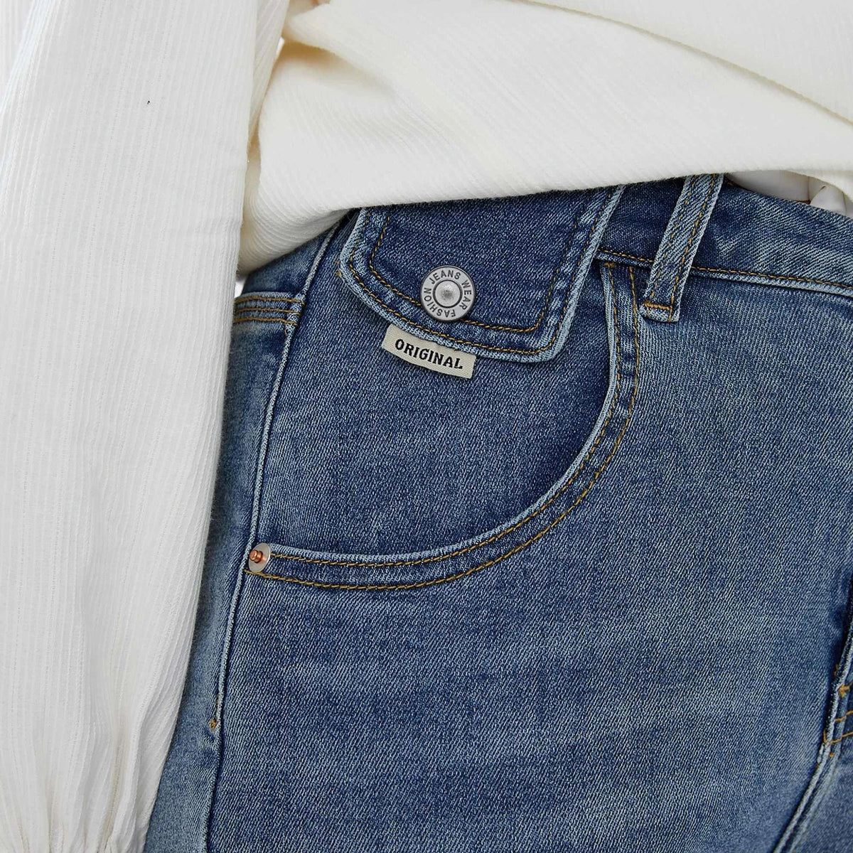 بنطال جينز بخصر مطاطى وزر إغلاق للنساء