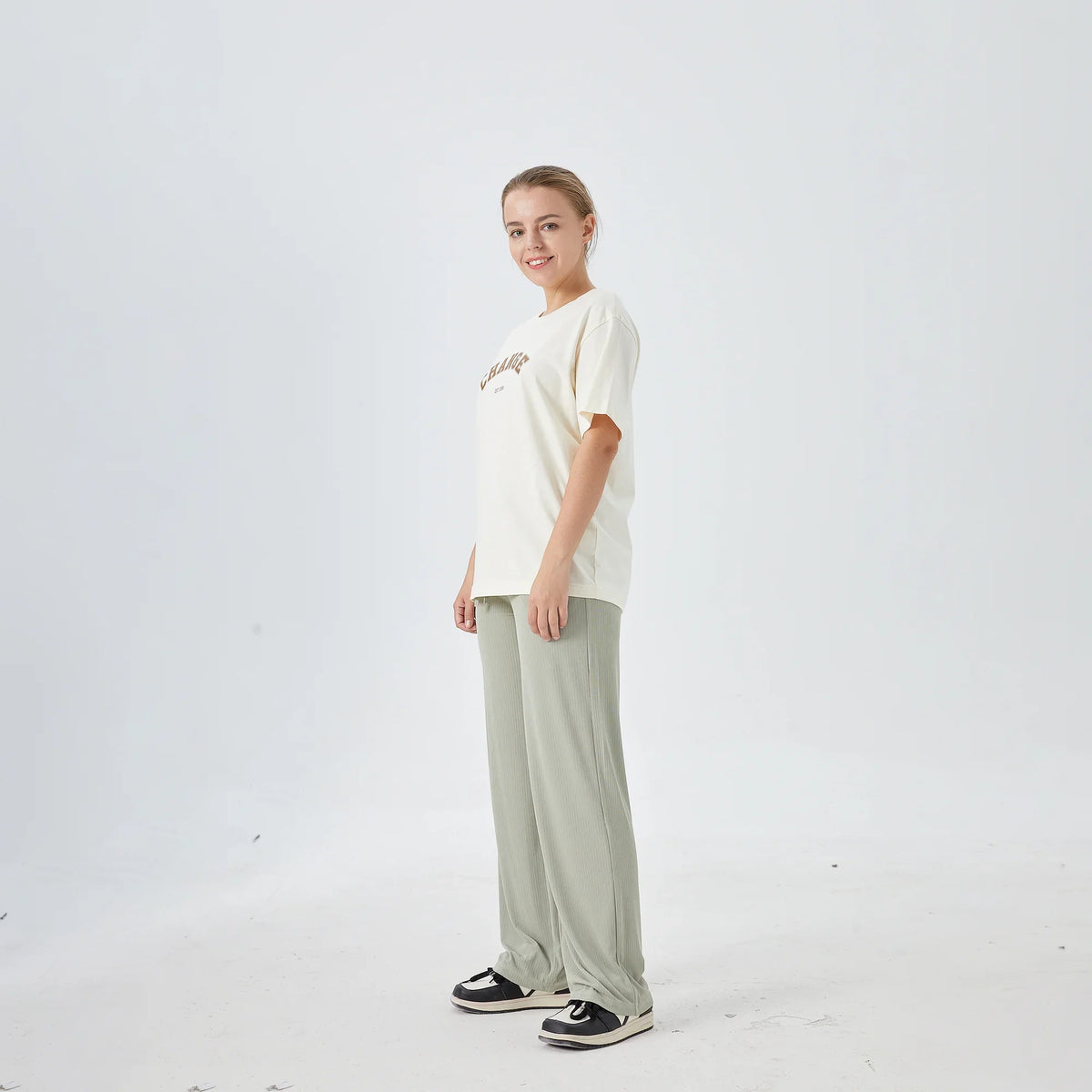 Wide-Leg Street Look Pants For Women Image