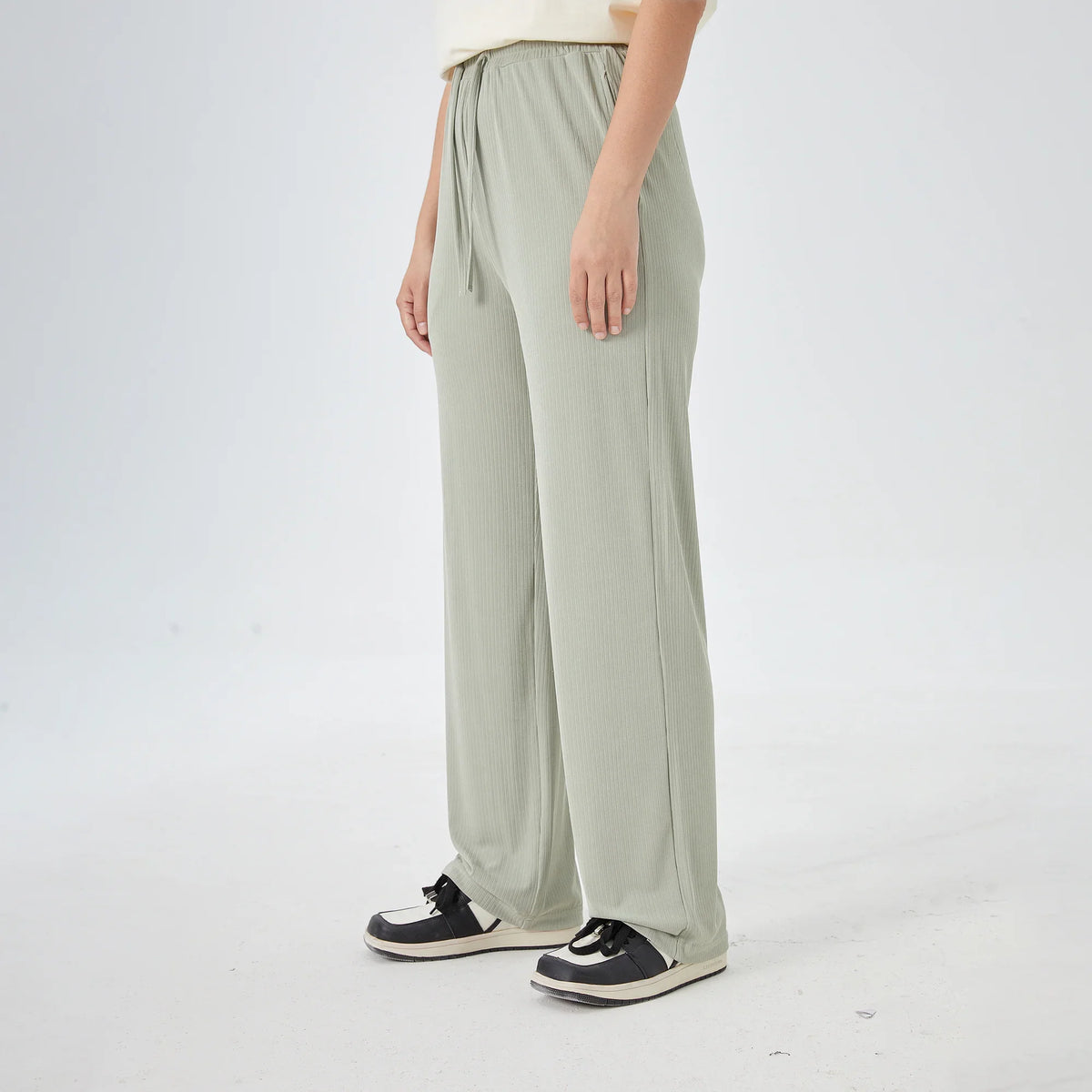 Wide-Leg Street Look Pants For Women Image