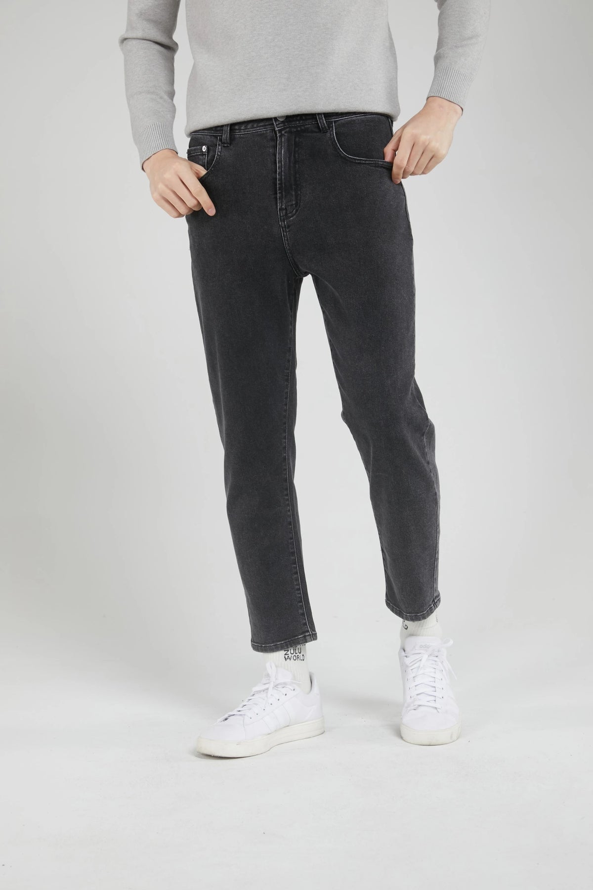 casual pants for men image