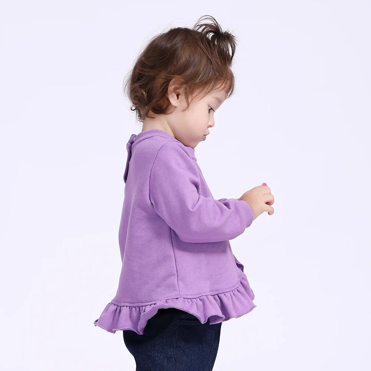 بلوفر بتفاصيل كشكشة للمواليد البنات