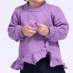 بلوفر بتفاصيل كشكشة للمواليد البنات