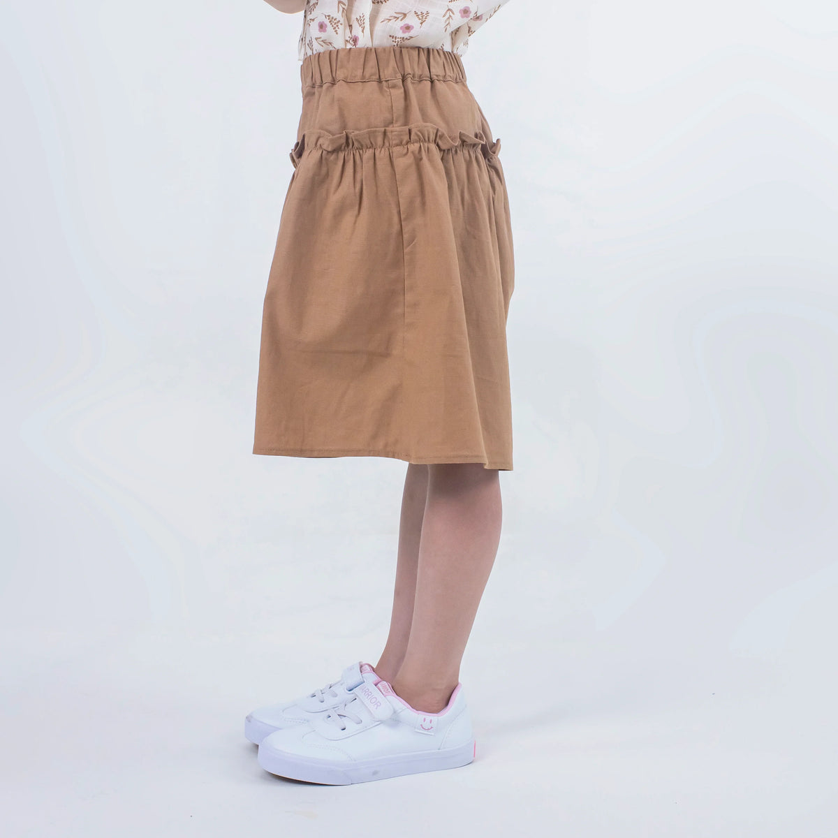 Plain Linen Shorts for Girls Image