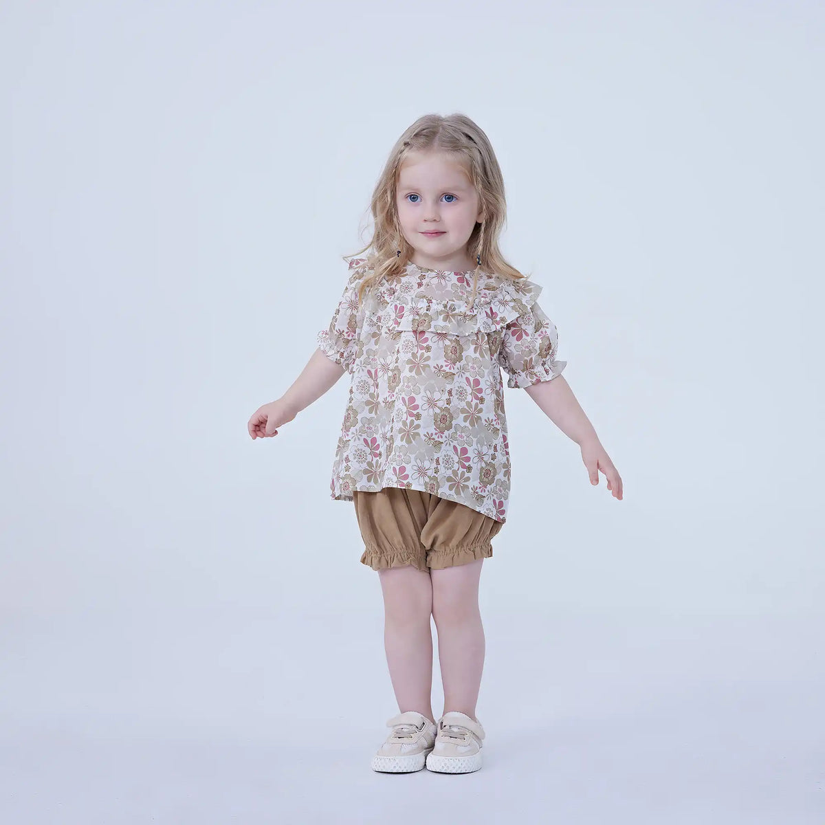 Ankle-Tied Linen Shorts For Baby Girl Image