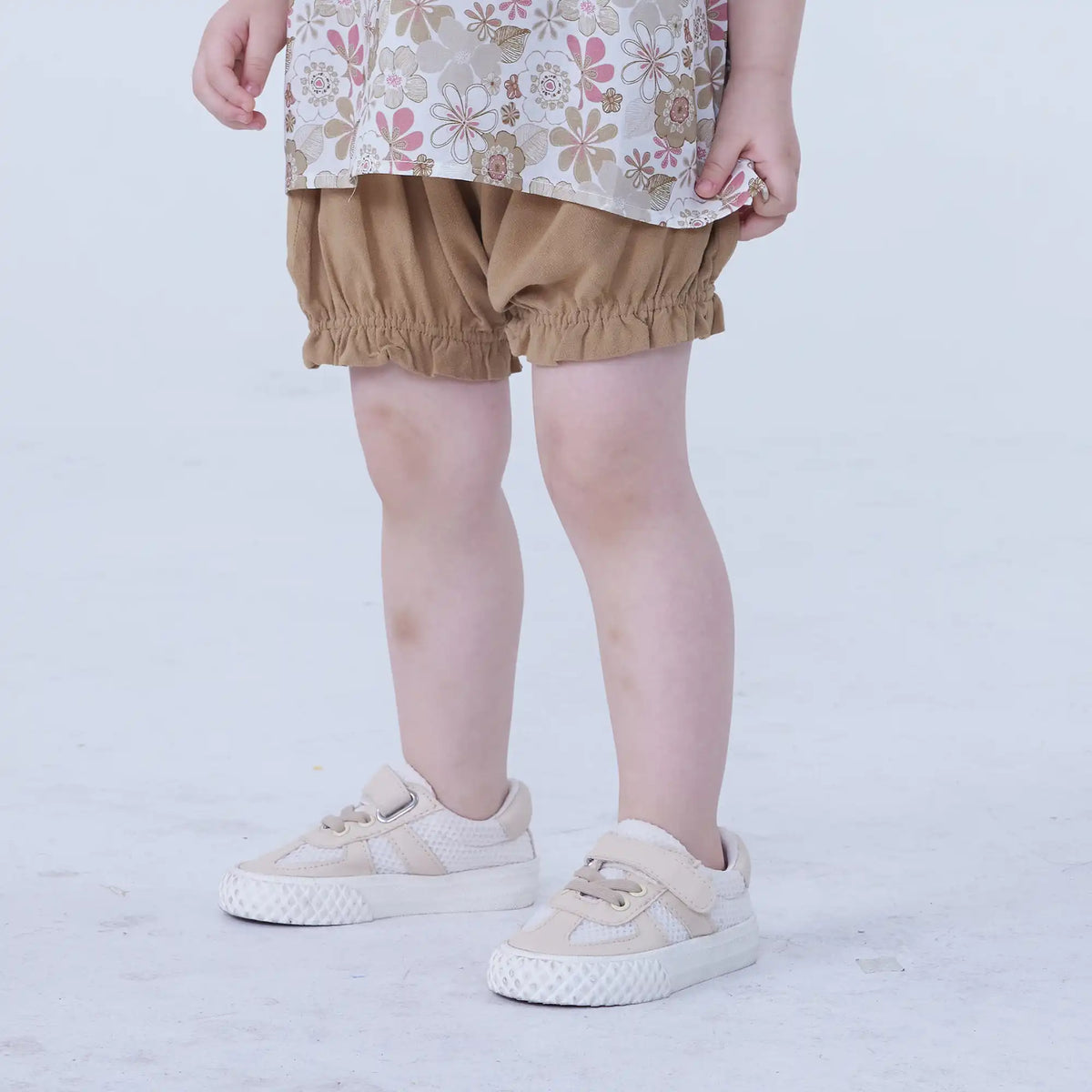 Ankle-Tied Linen Shorts For Baby Girl Image