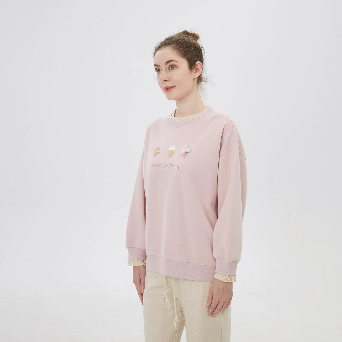 Embroidery Pullover for Women Image