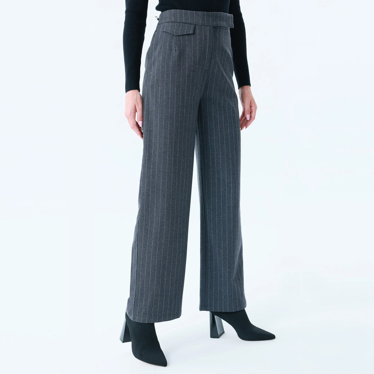 Striped Pants for Women Image