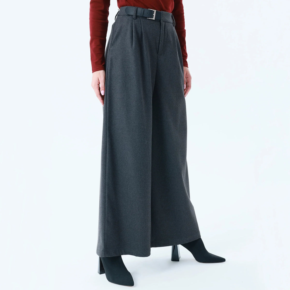 Plain Pants for Women Image