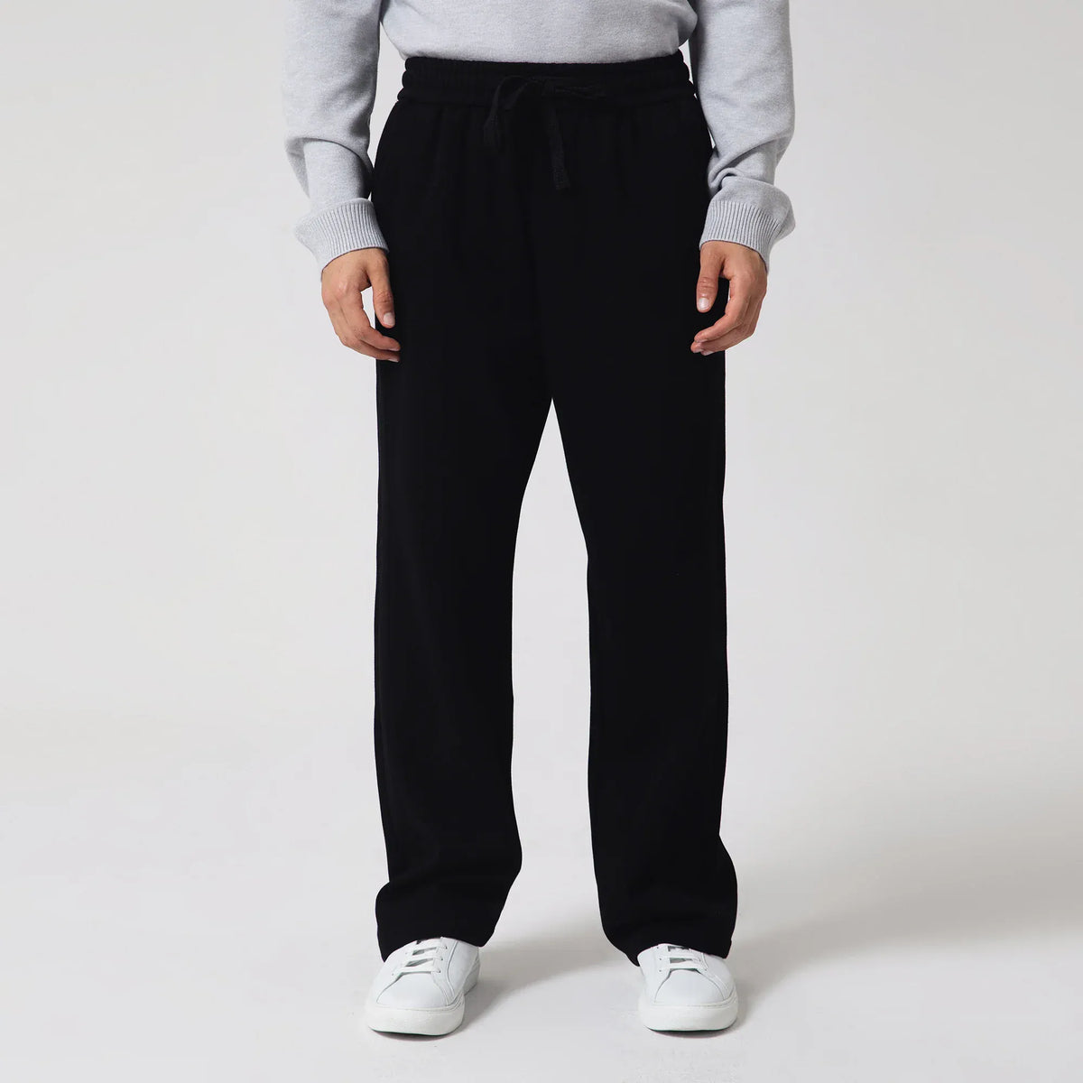 Black Casual Plain Pants for Men Image