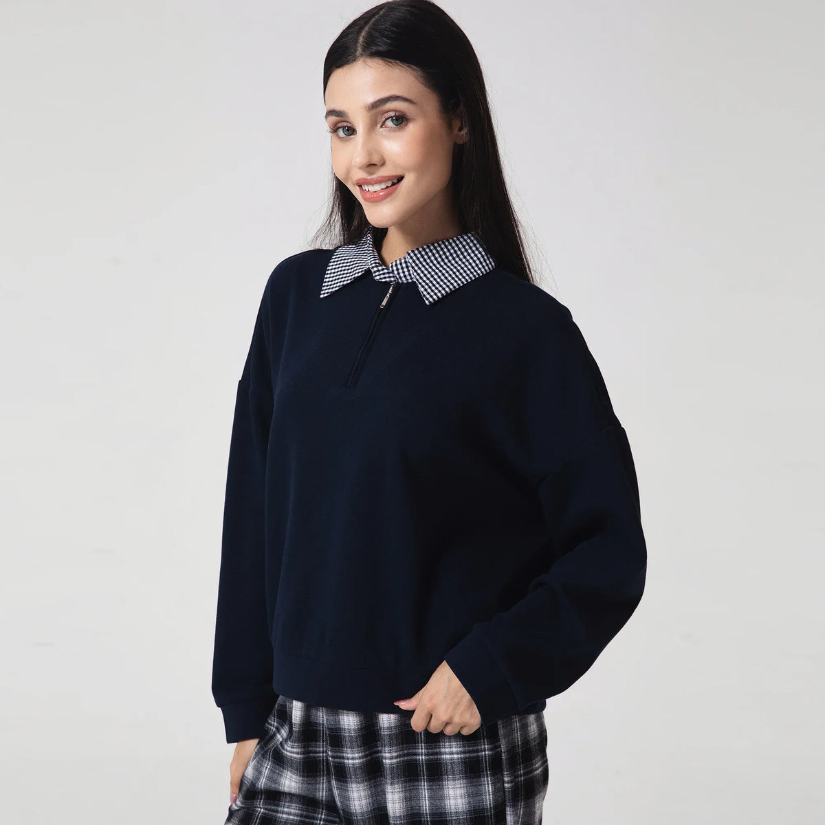 Casual Color-Blocked Polo Shirt for Women Image