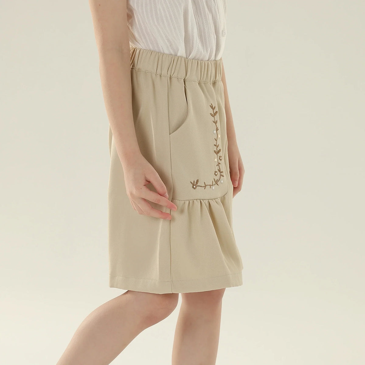 شورت كاجوال مزين بنمط الزهور للبنات