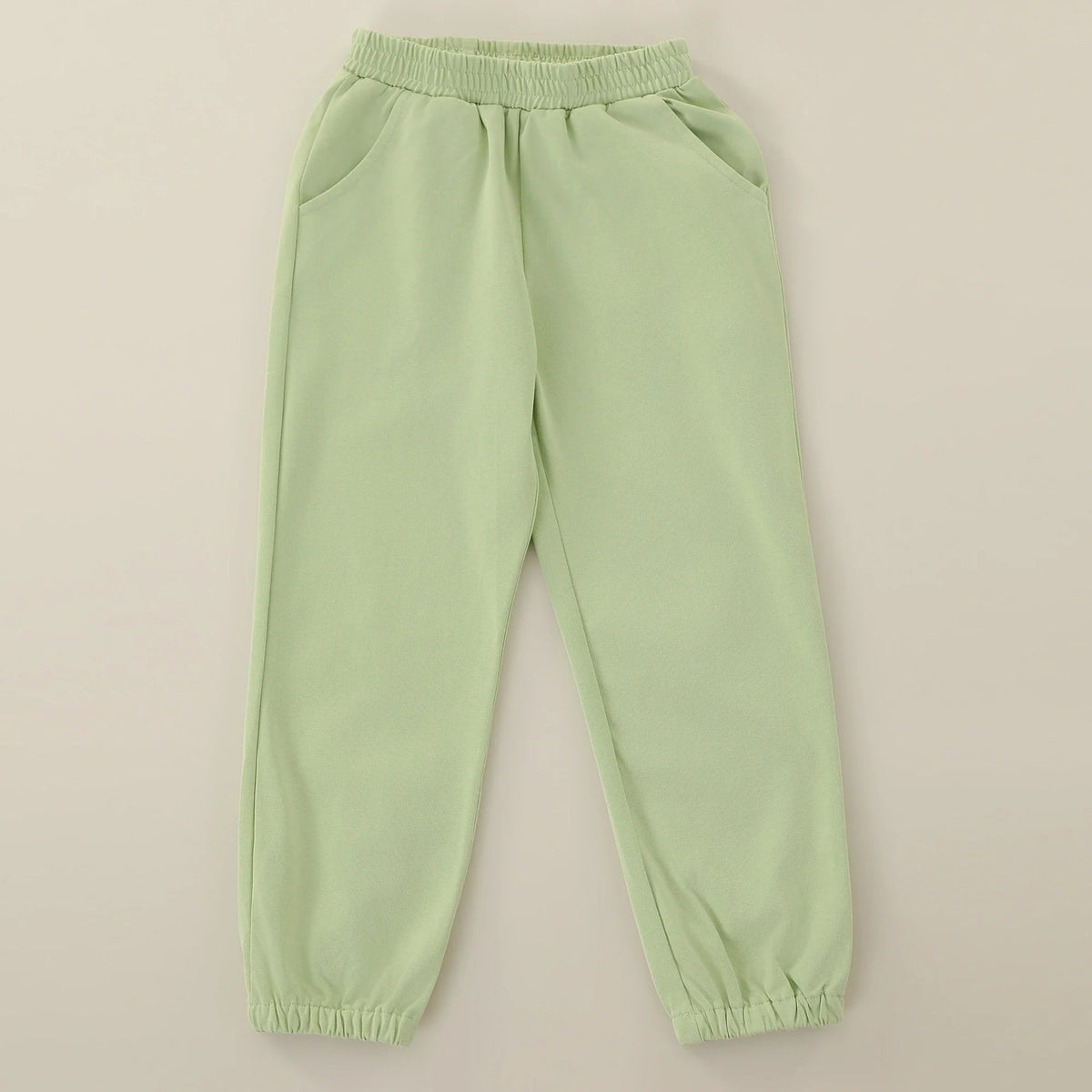 بنطال رياضي مزين بطباعة للبنات