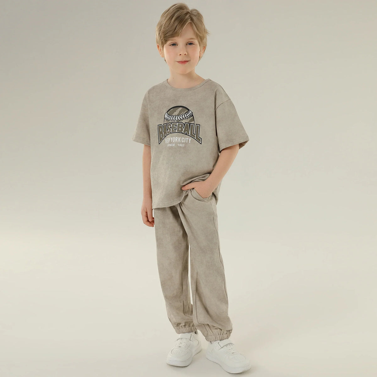 بنطلون رياضي أساسي للأولاد